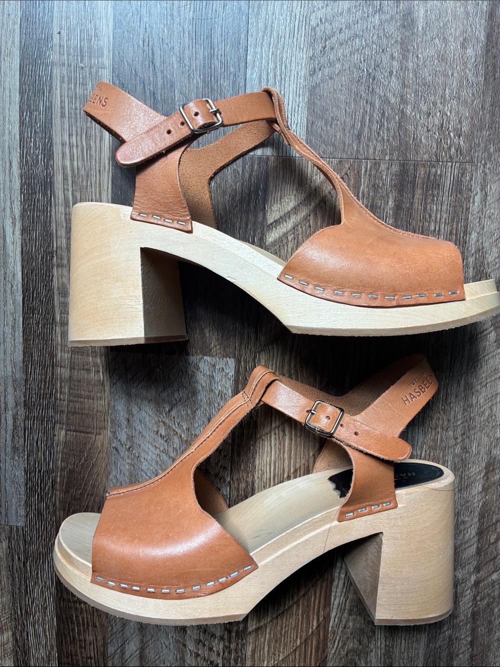 Swedish Hasbeens Leather T-Strap Wooden Clogs size 10/41